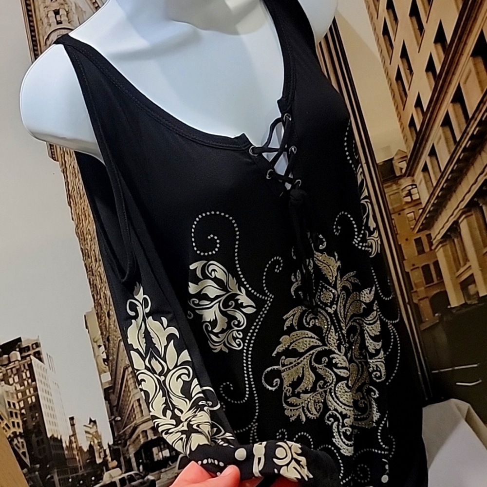 Black Lace-Up Sleeveless Top with Cream Baroque Print